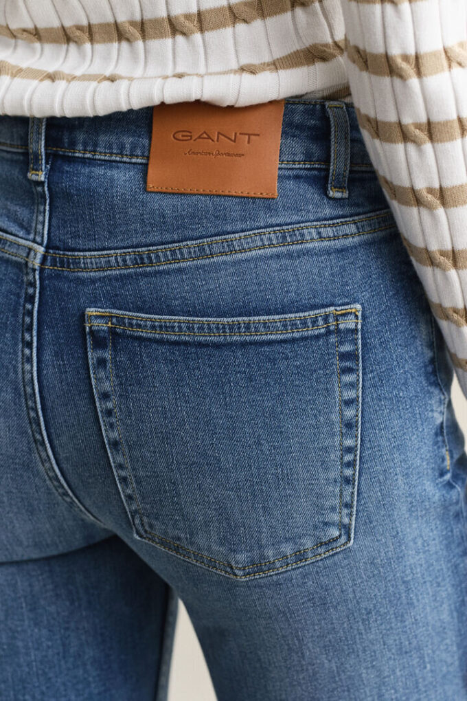 Flared Stretch Jeans