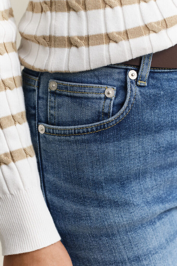 Flared Stretch Jeans