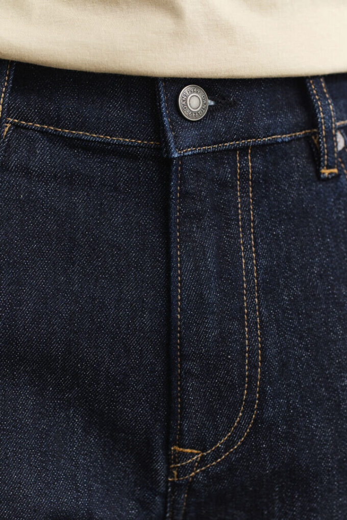 Regular Fit Clean Wash Jeans