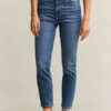 Slim Cropped Jeans